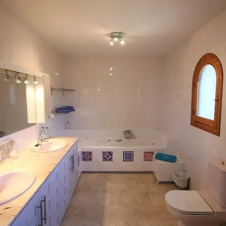 Villa Marquesa Mb 8p *